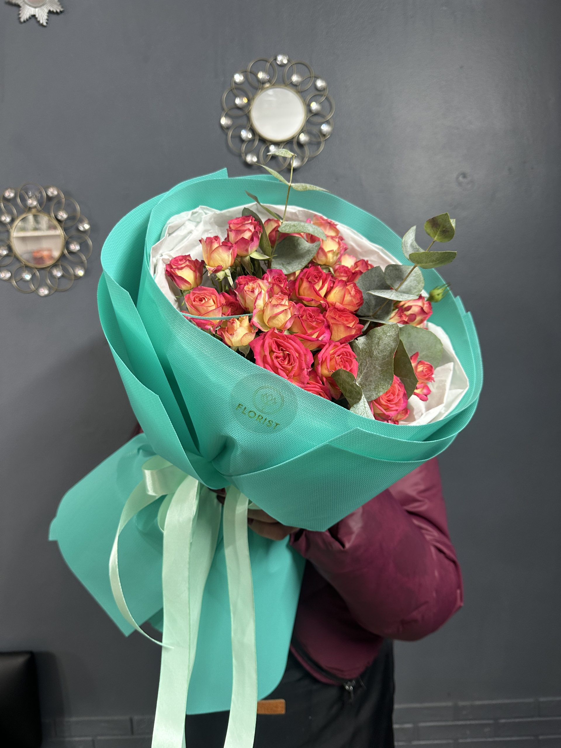Букет из кустовой розы