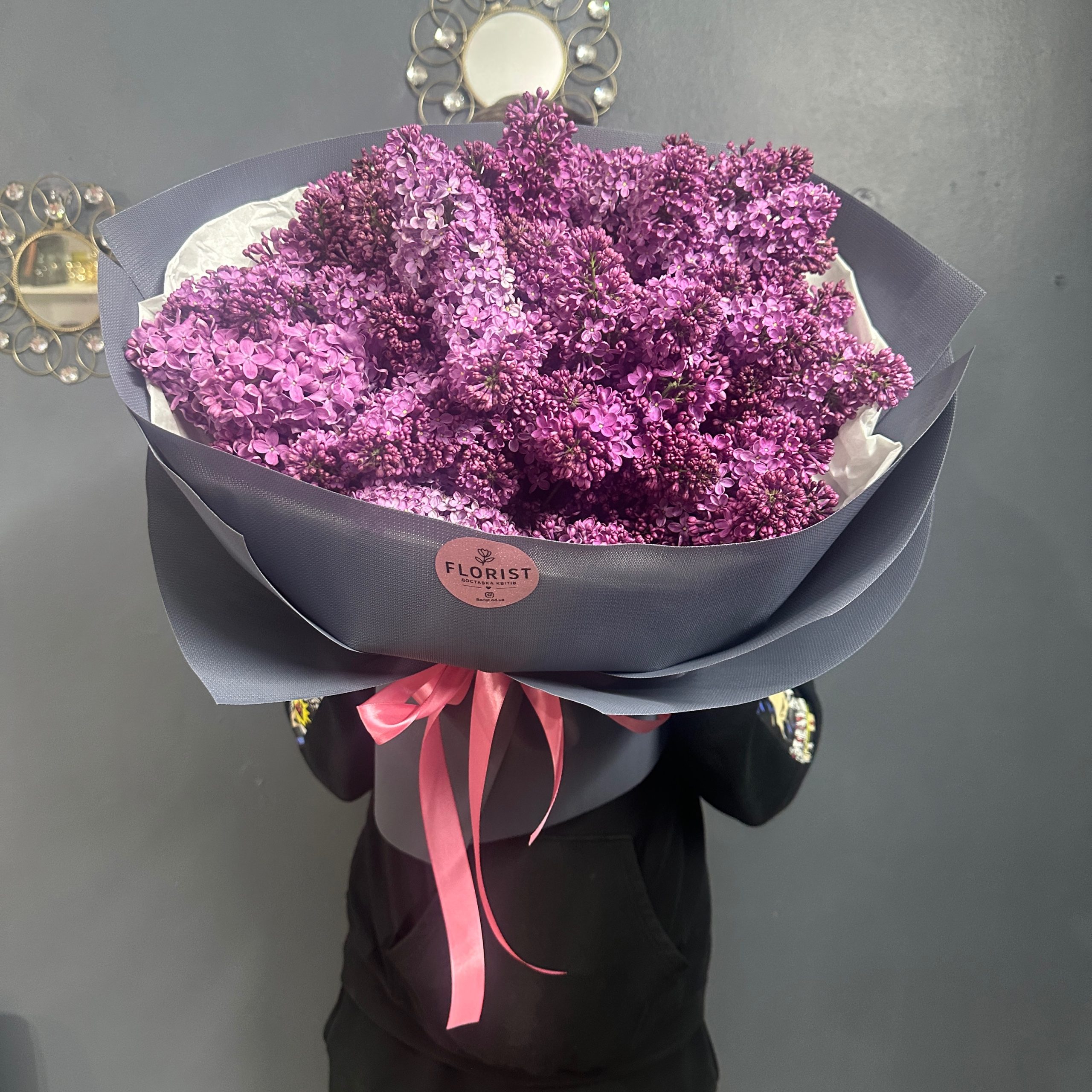 Букет из ароматной сирени