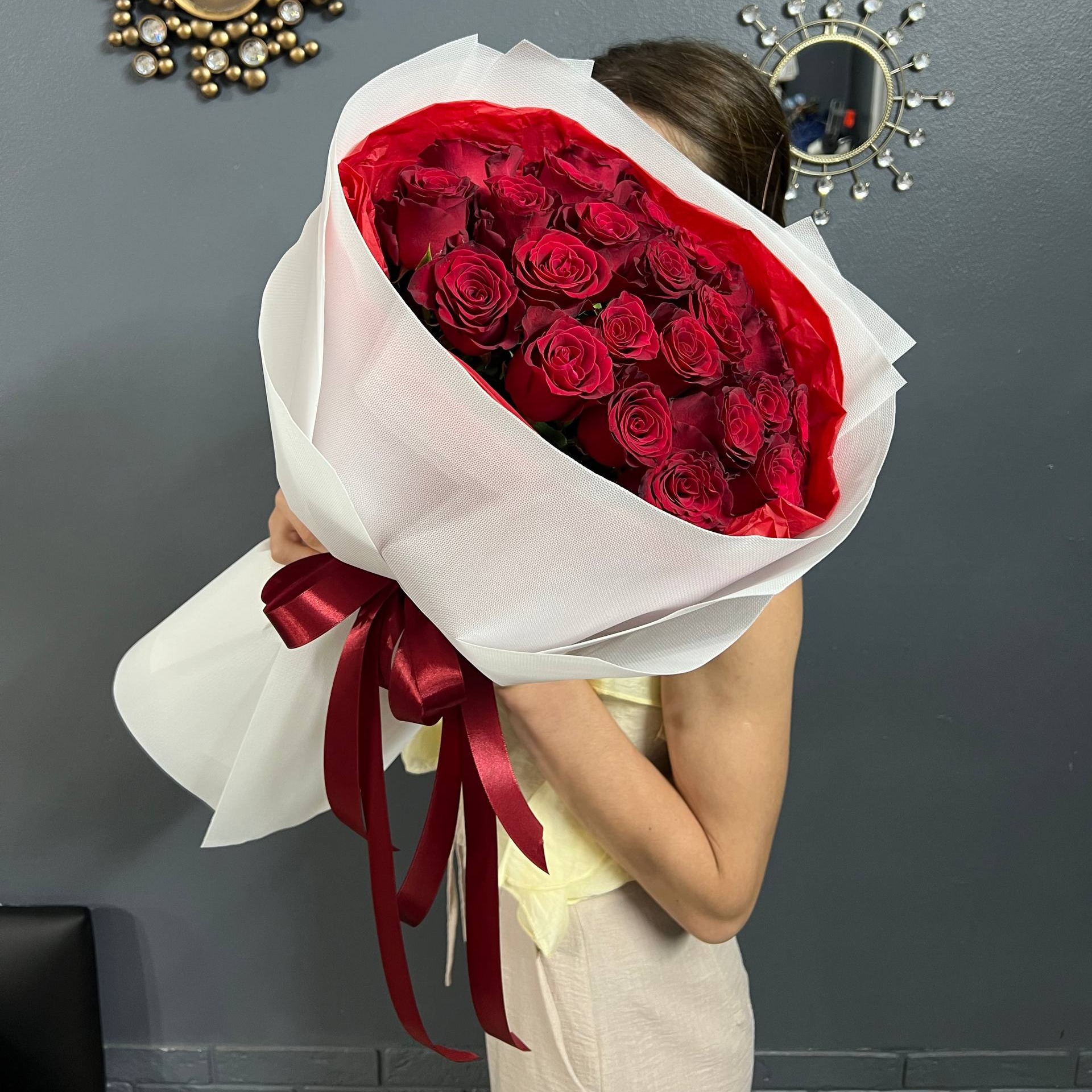 Букет из 25 красных роз